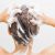 Czy częste włosów mycie skraca życie? Jak często myć włosy?